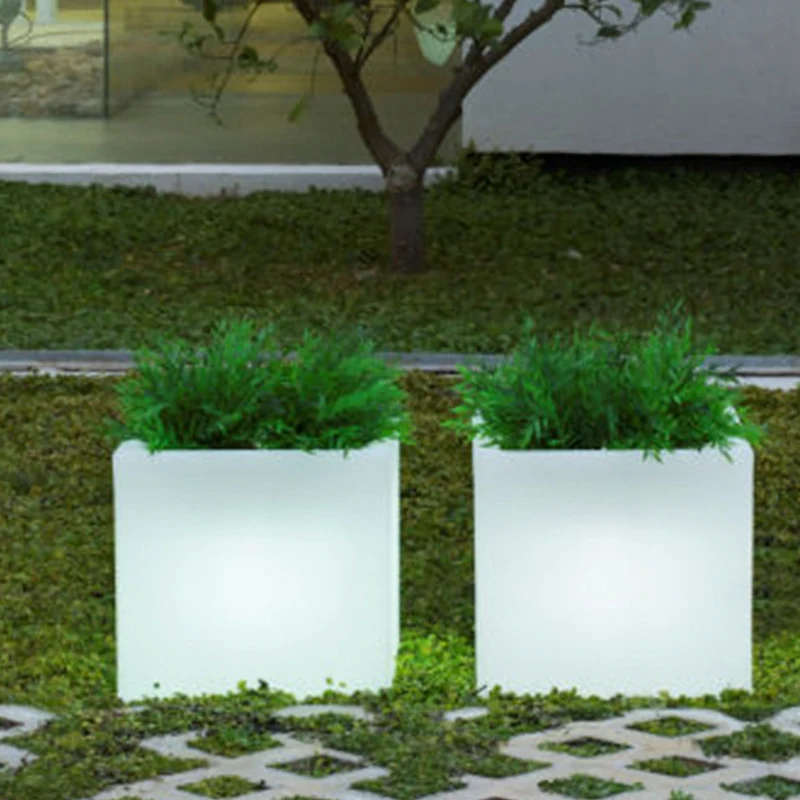 QUADRATISCHE PFLANZE MIT LICHT NARCISO 40