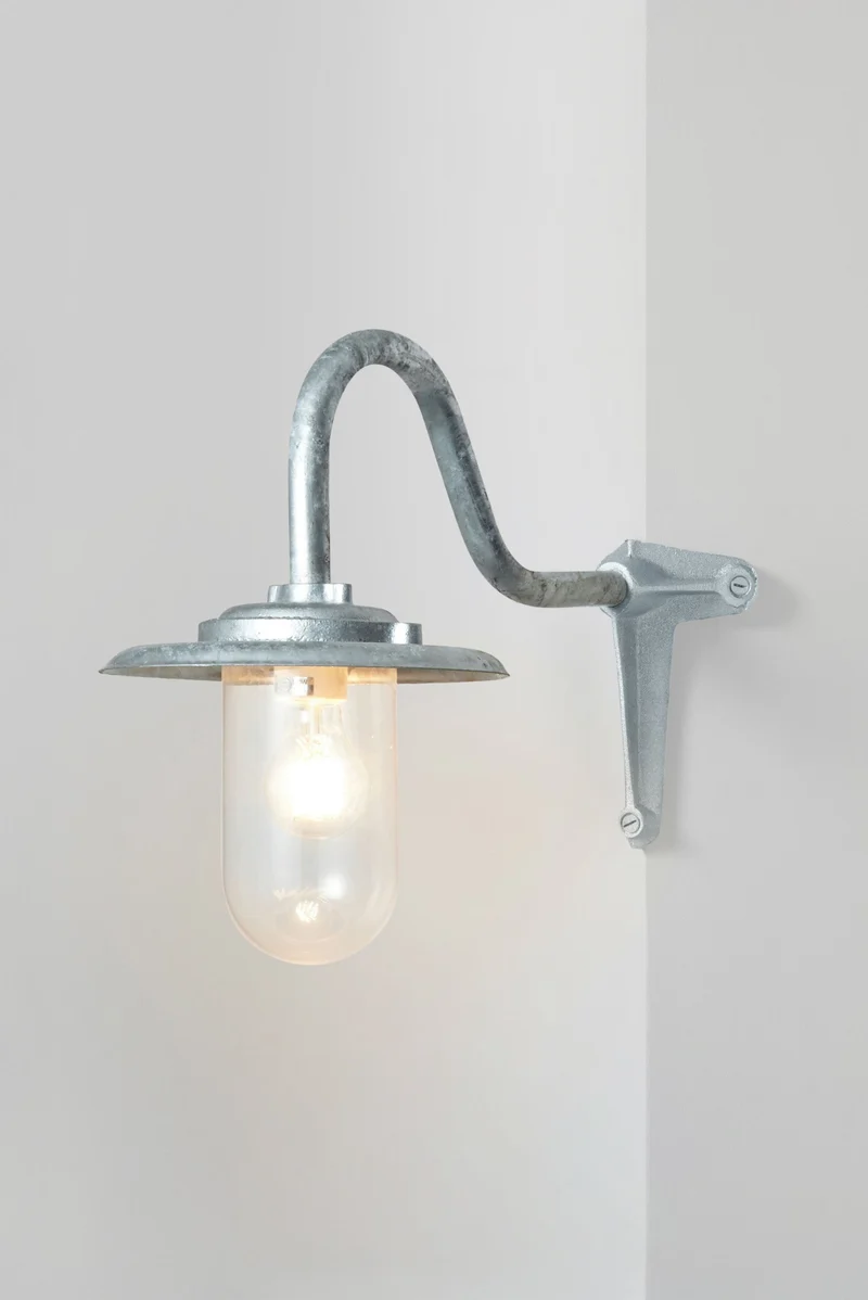 Exterior Bracket Light, 100W, 7677