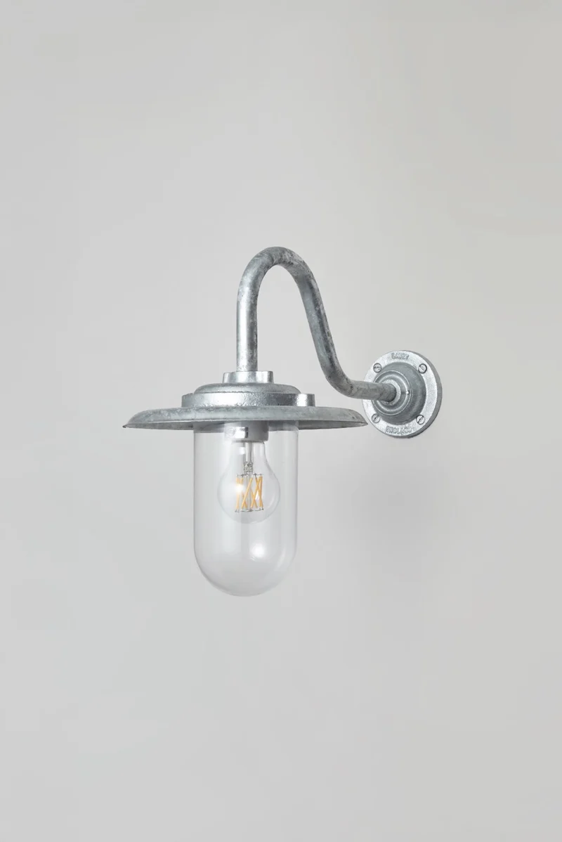 Exterior Bracket Light, 100W, 7677