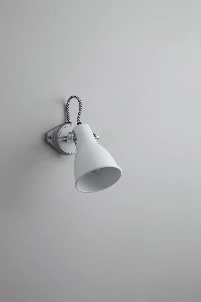 Stirrup 1 Single Wall Light