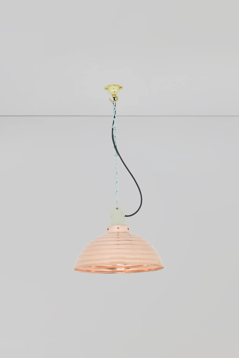 Spun Ripple with Suspension Lampholder