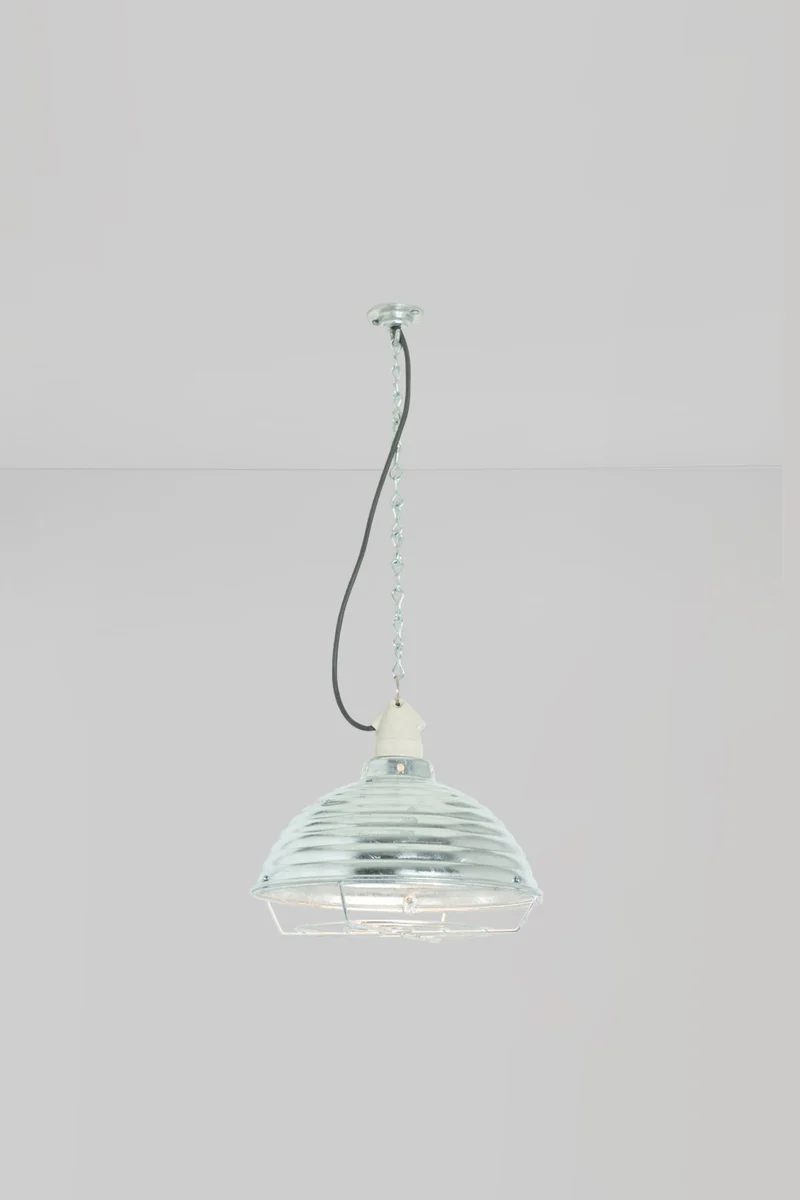 Spun Ripple with Suspension Lampholder