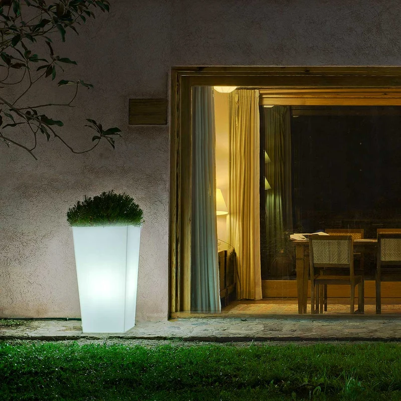 BLUMENKASTEN QUADRATISCH MIT LICHT MELISA 50