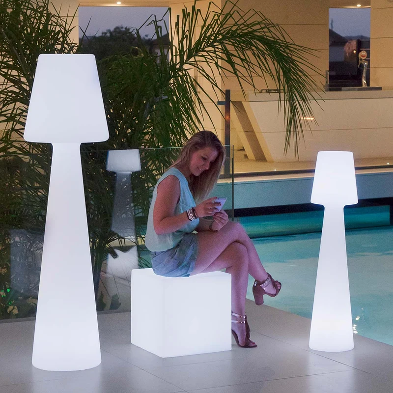 Lola 200 Stehlampe