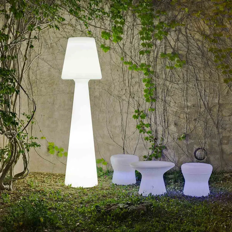 Lola 200 Stehlampe