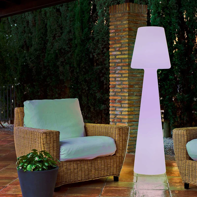 Lola 200 Stehlampe