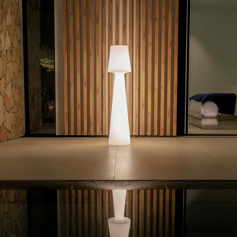 Lola 165 Stehlampe