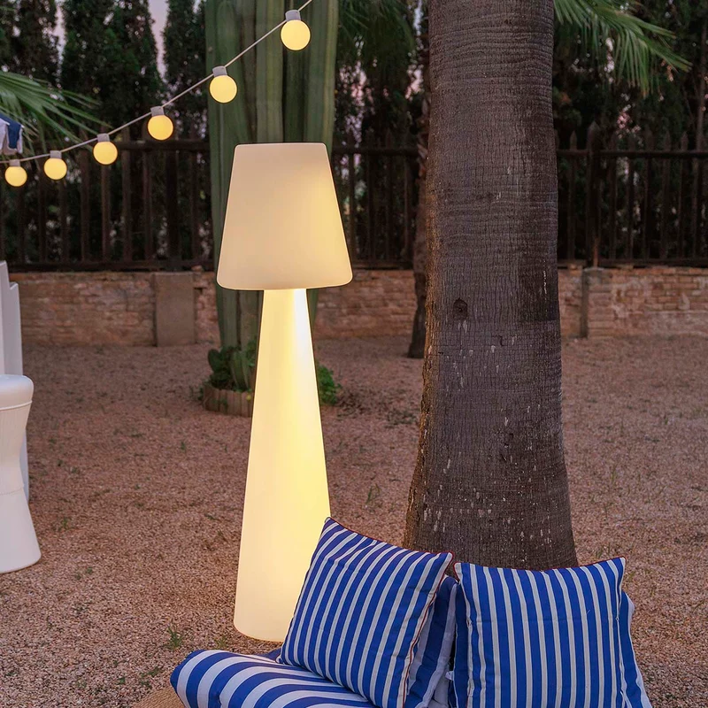 Lola 165 Stehlampe