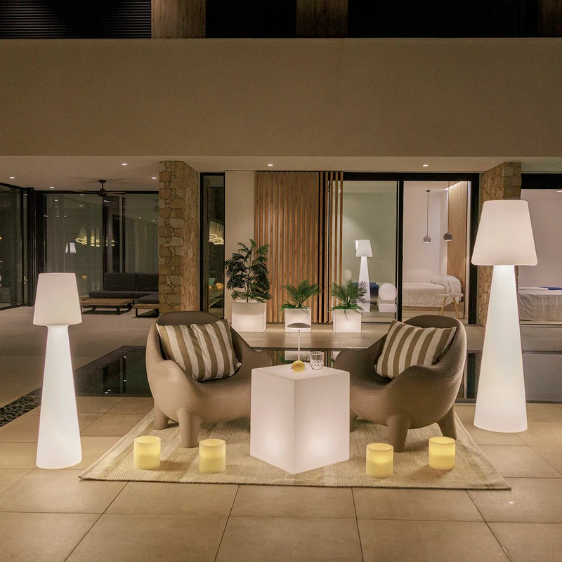 Lola 165 Stehlampe