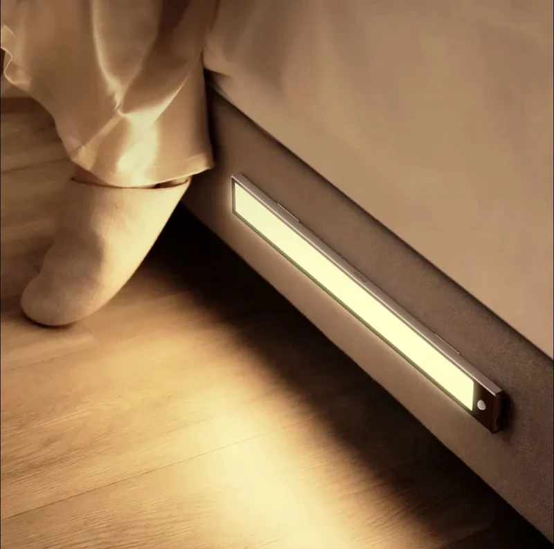 LED-Schrankbeleuchtung mit Sensor | 1,5W | Schwarz | 24cm | 3000K