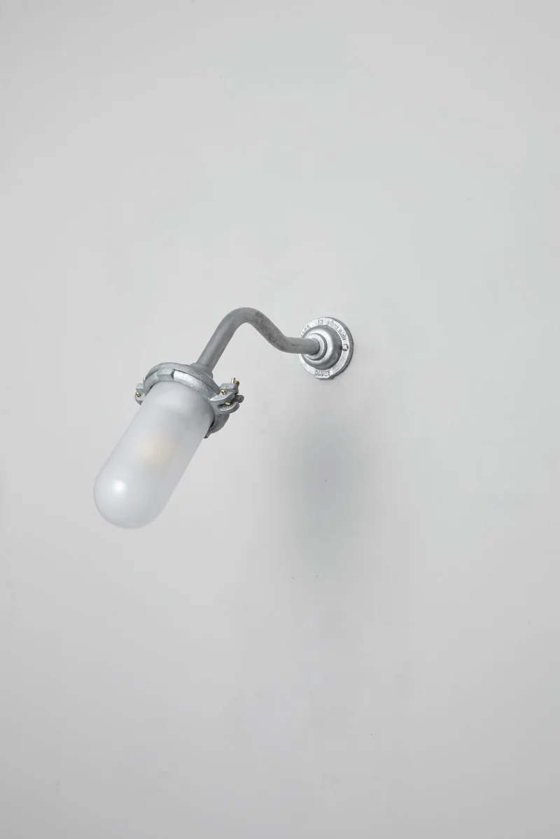 Exterior Bracket Light, Canted, 7684
