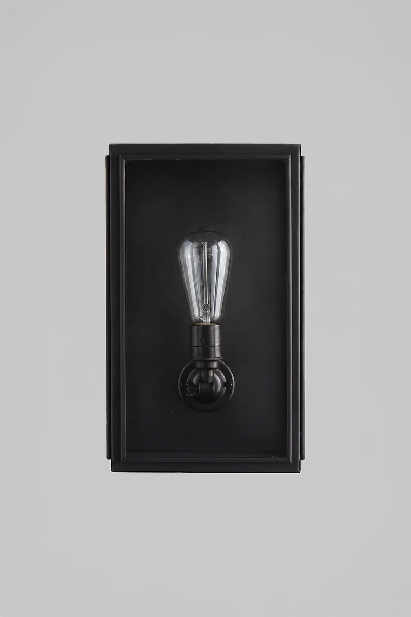 Medium Box Wall Light 7642 (Externally Glazed)