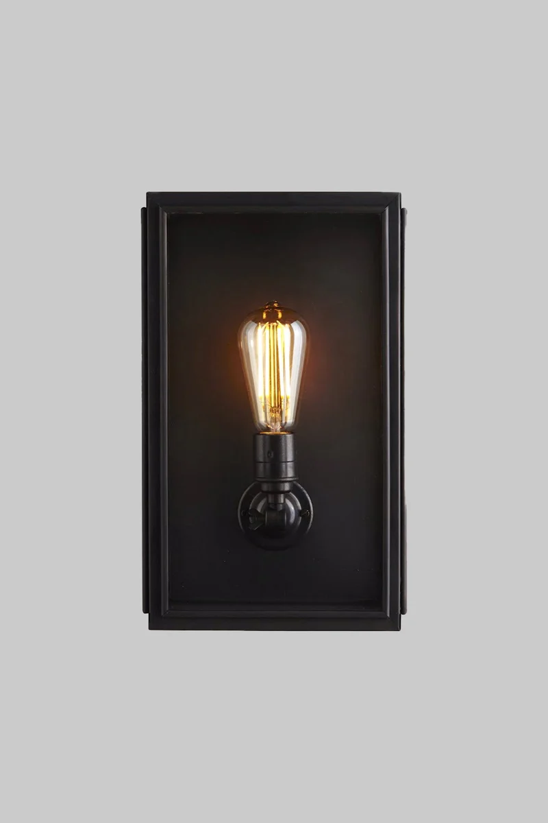 Medium Box Wall Light 7642 (Externally Glazed)