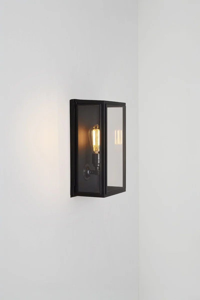 Medium Box Wall Light 7642 (Externally Glazed)