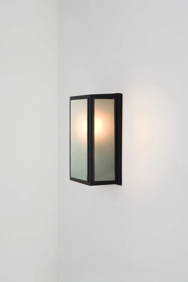 Medium Box Wall Light 7642 (Externally Glazed)