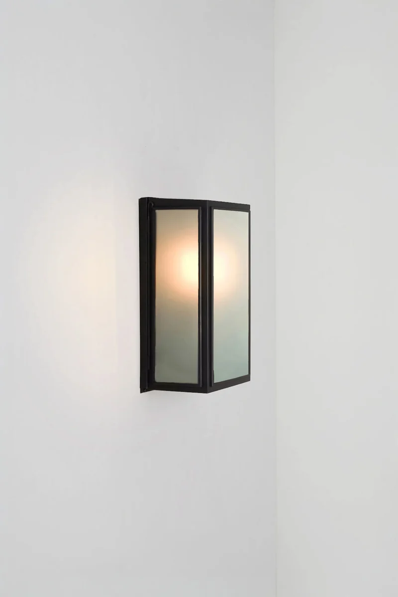 Medium Box Wall Light 7642 (Externally Glazed)
