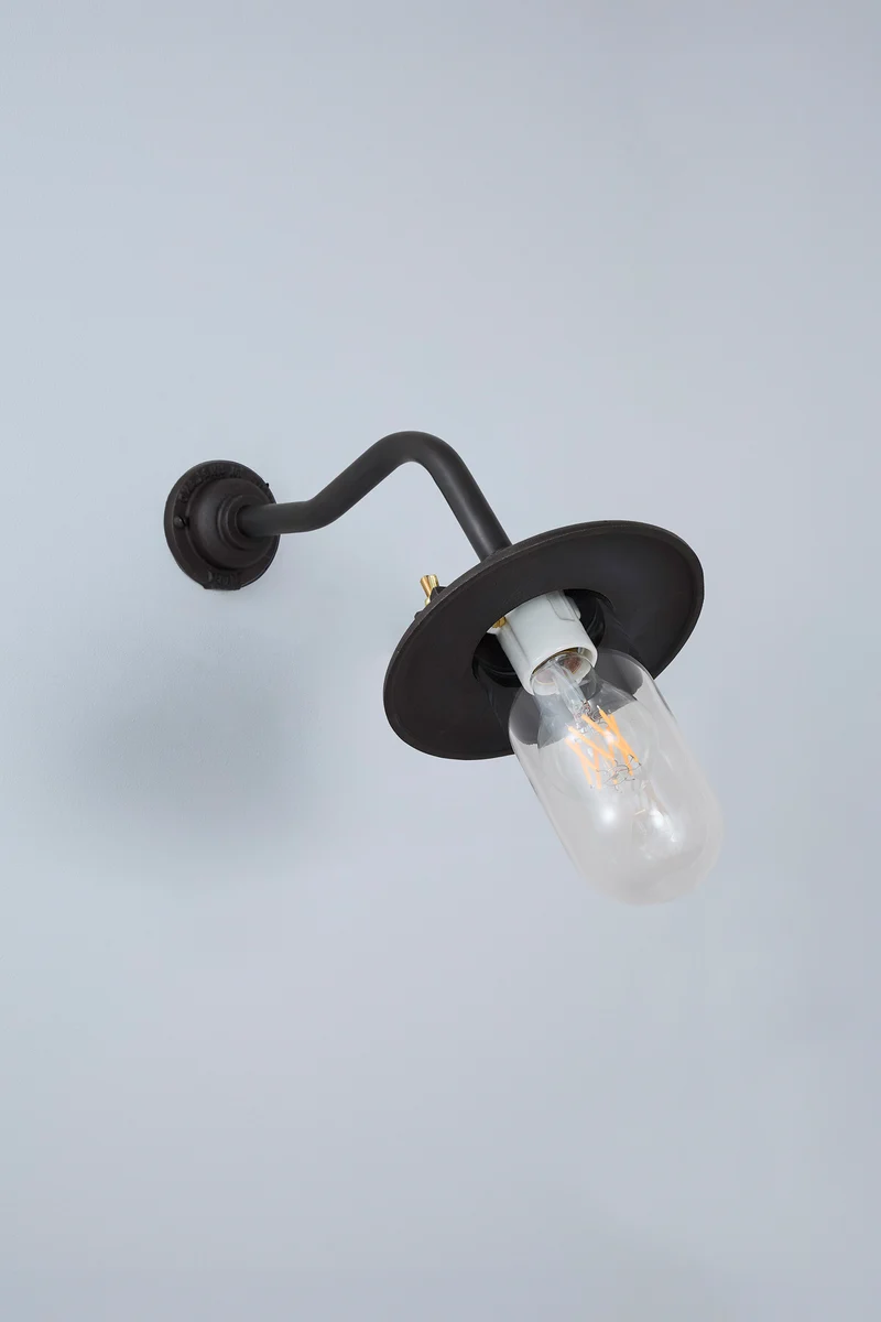 Exterior Bracket Light, Canted, 7685