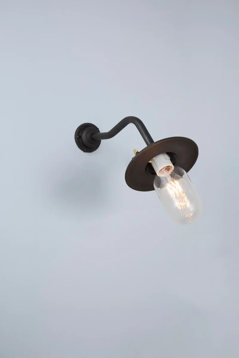 Exterior Bracket Light, Canted, 7685