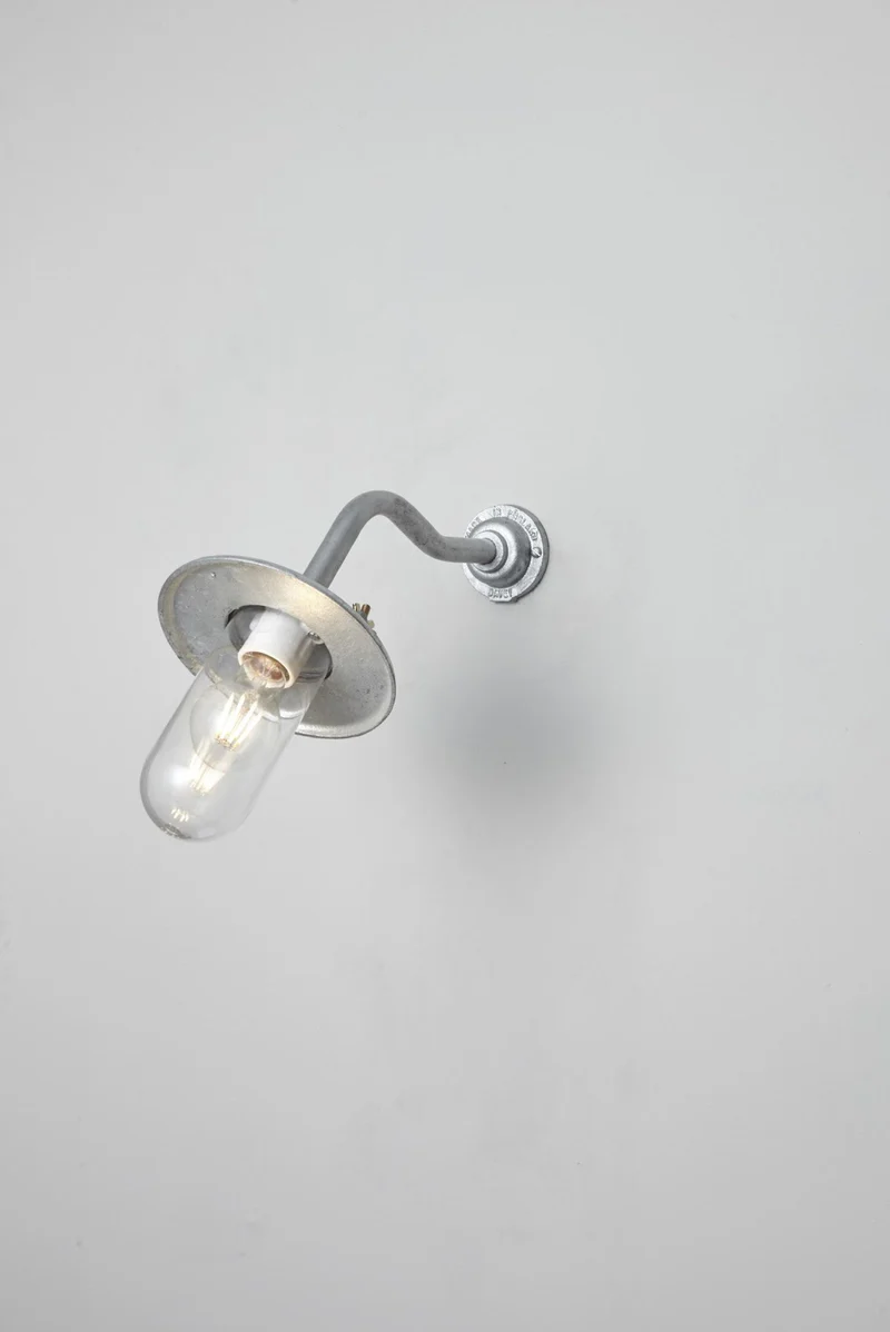 Exterior Bracket Light, Canted, 7685