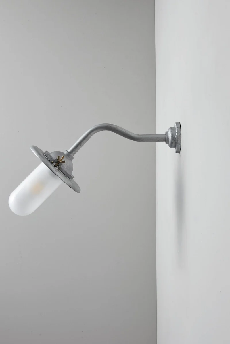 Exterior Bracket Light, Canted, 7685