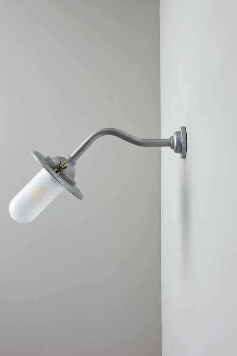 Exterior Bracket Light, Canted, 7685