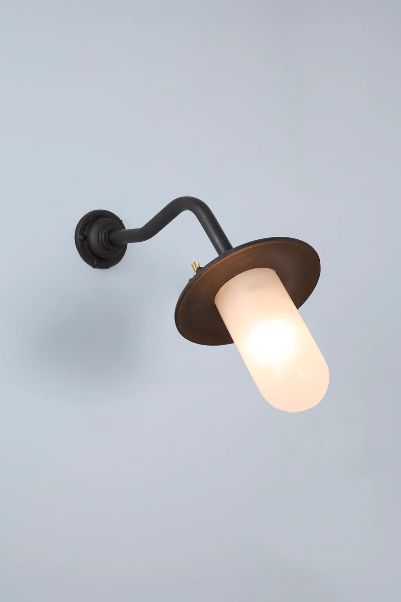 Exterior Bracket Light, Canted, 7685