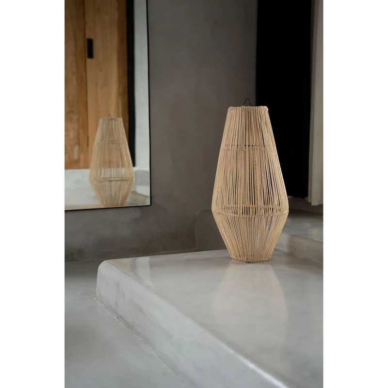 Pendelleuchte – Natürliches Rattan, Skulpturales Design, Vertikale Streben, M - Afrodisiac | Bazar Bizar Antwerp
