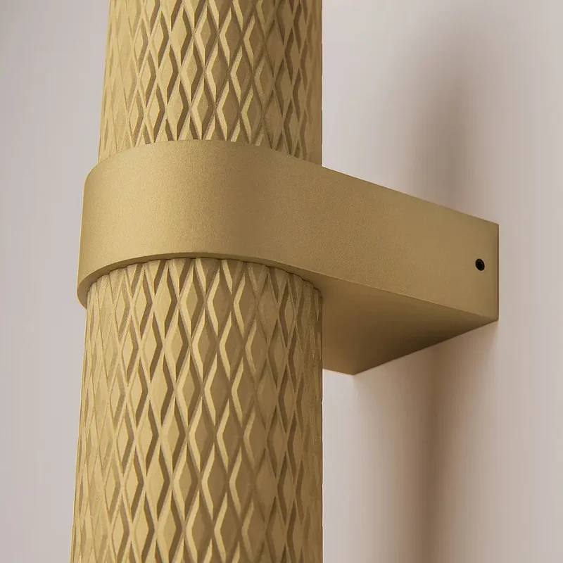 Wandleuchte – Mattgoldenes Aluminium, 2× GU10 Fassung, 10 W Leistung - Focus Design | Maytoni