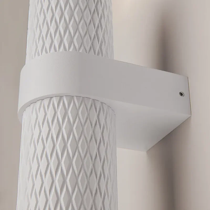 Wandleuchte – Weißes Aluminium, 2× GU10 Fassung, 10 W Leistung - Focus Design | Maytoni