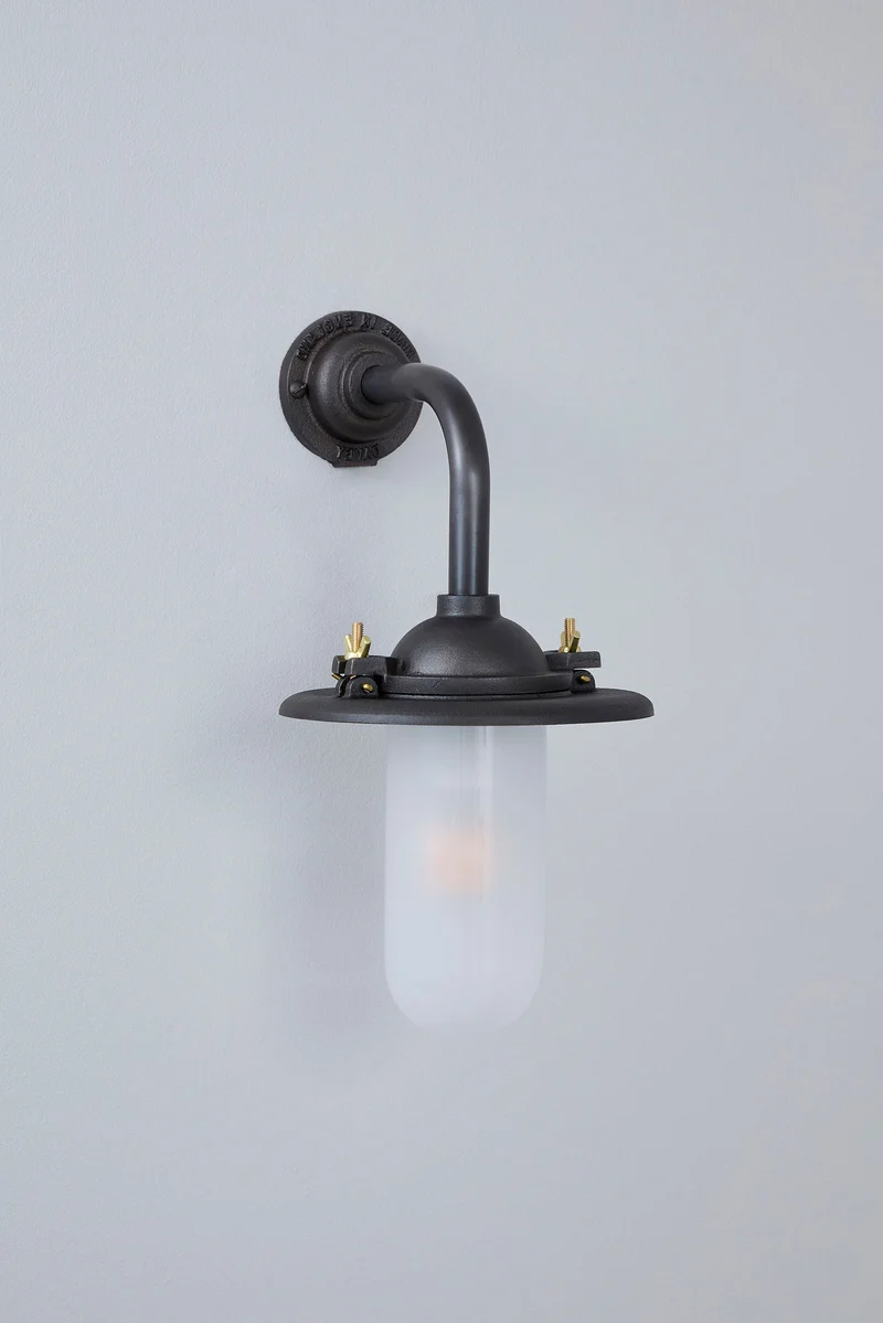 Exterior Bracket Light, 7685