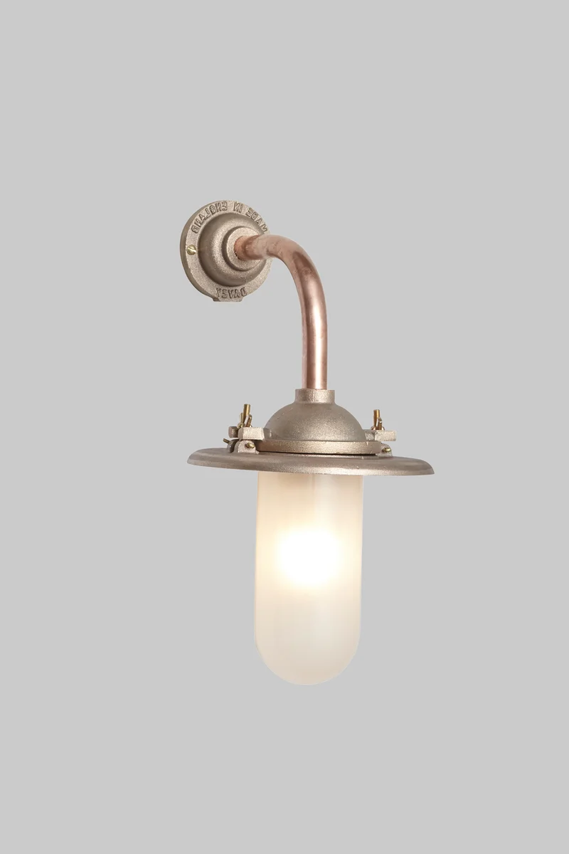 Exterior Bracket Light, 7685