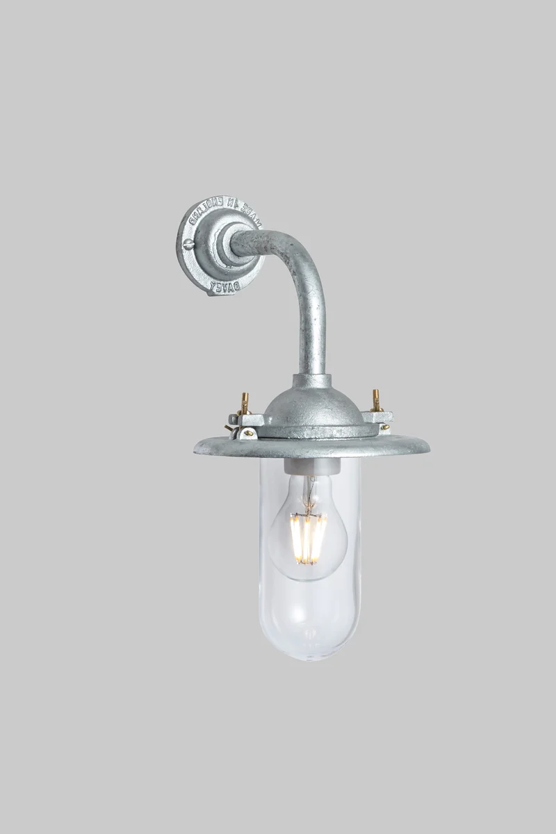 Exterior Bracket Light, 7685