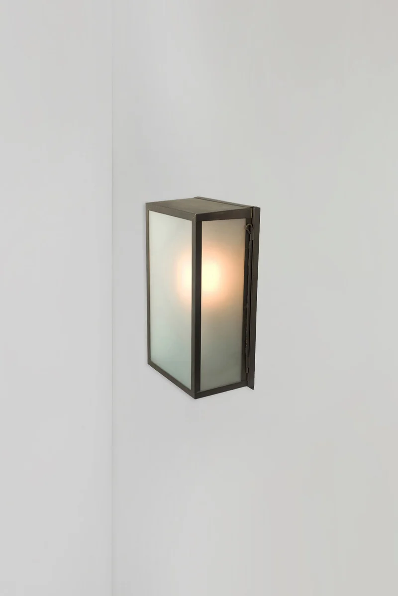 Medium Box Wall Light 7645 (Internally Glazed)