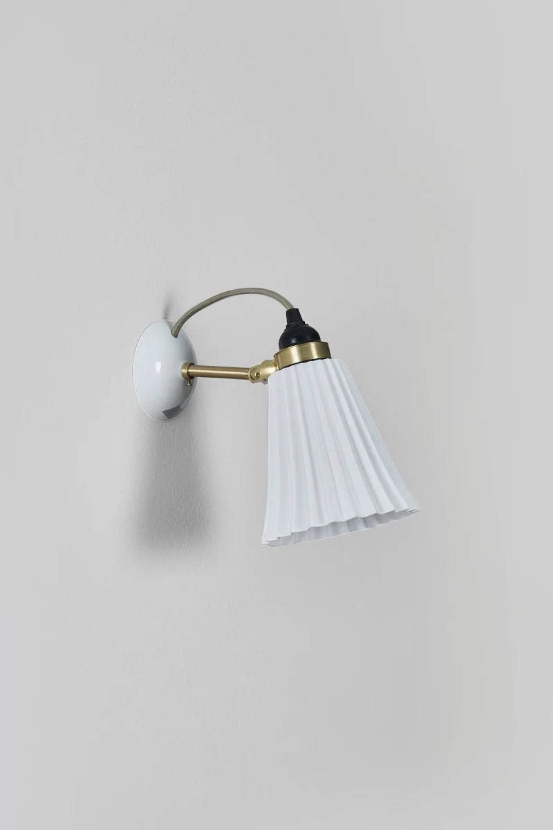 Hector Pleat Medium Wall Light, Brass