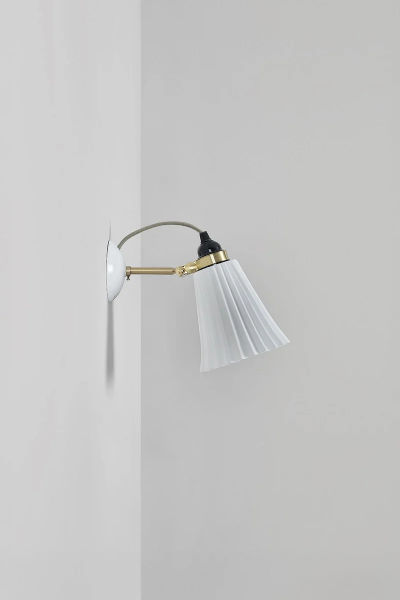 Hector Pleat Medium Wall Light, Brass
