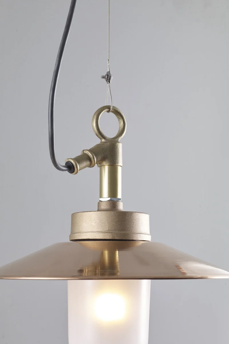 Well Glass Pendant With Visor 7680 IP44