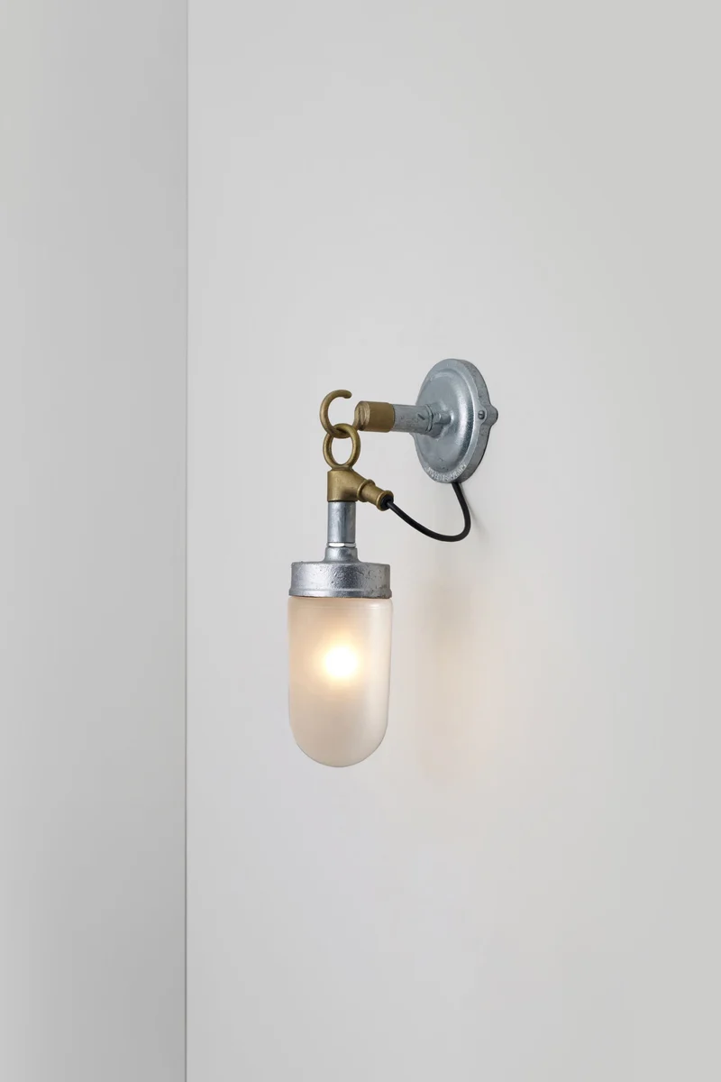 Well Glass Wall Light 7679