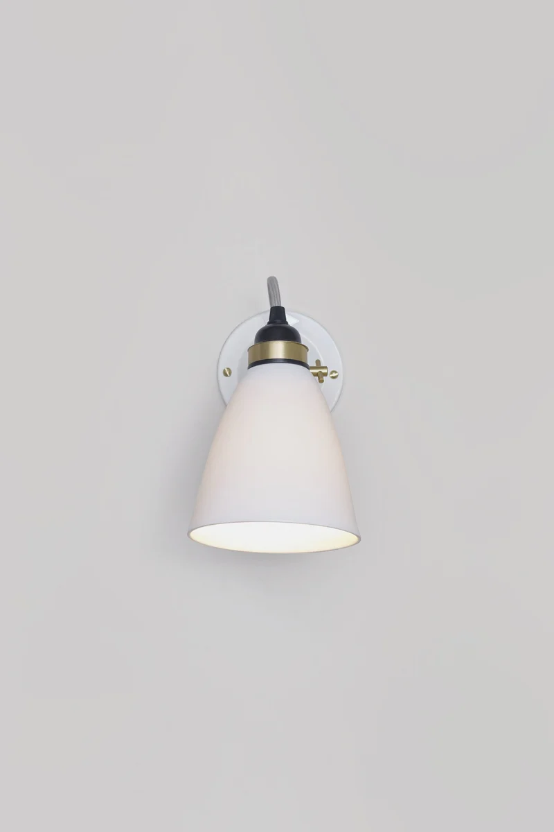 Hector 30 Wall Light, Switched