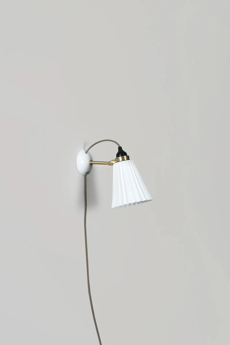 Hector Pleat Medium Wall Light, PSC, Brass