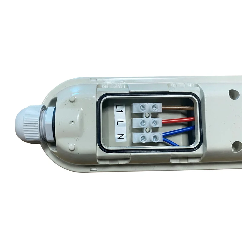 Notbeleuchtung LED-Wannenleuchte | 40W | 120cm | 4000 lm | IP65 wasserdicht