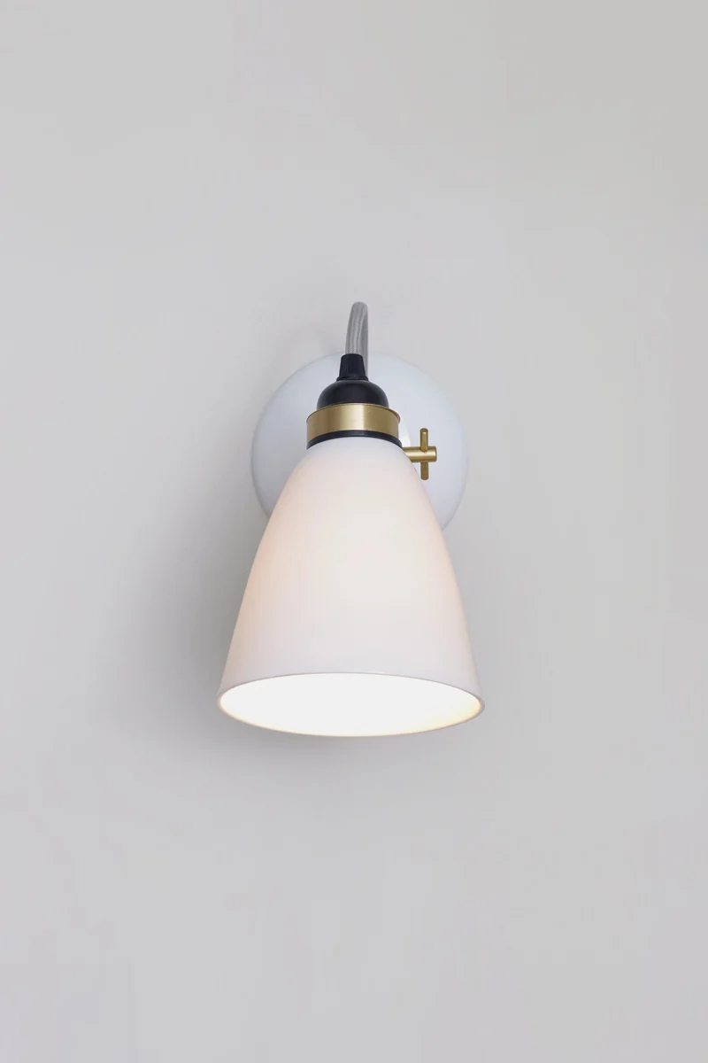 Hector 30 Wall Light