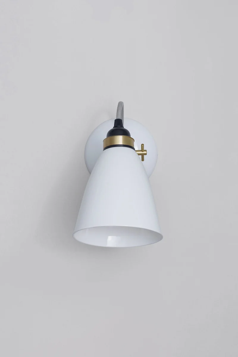 Hector 30 Wall Light