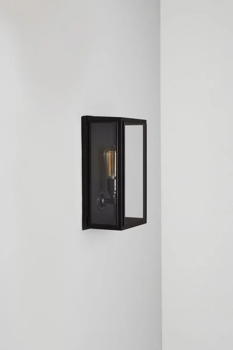 Medium Box Wall Light 7642 (Externally Glazed)