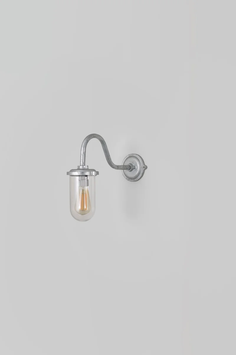 Bracket Light, 100W, Swan Neck 7672