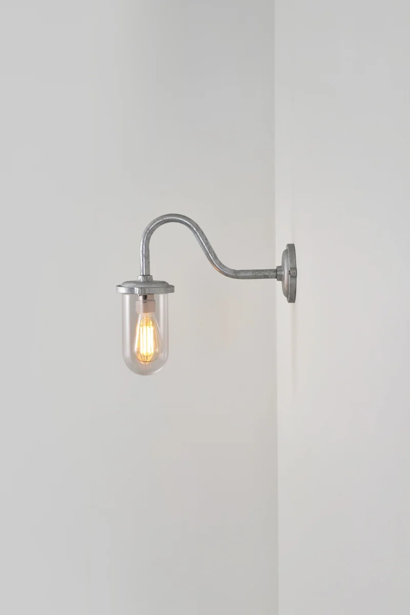 Bracket Light, 100W, Swan Neck 7672