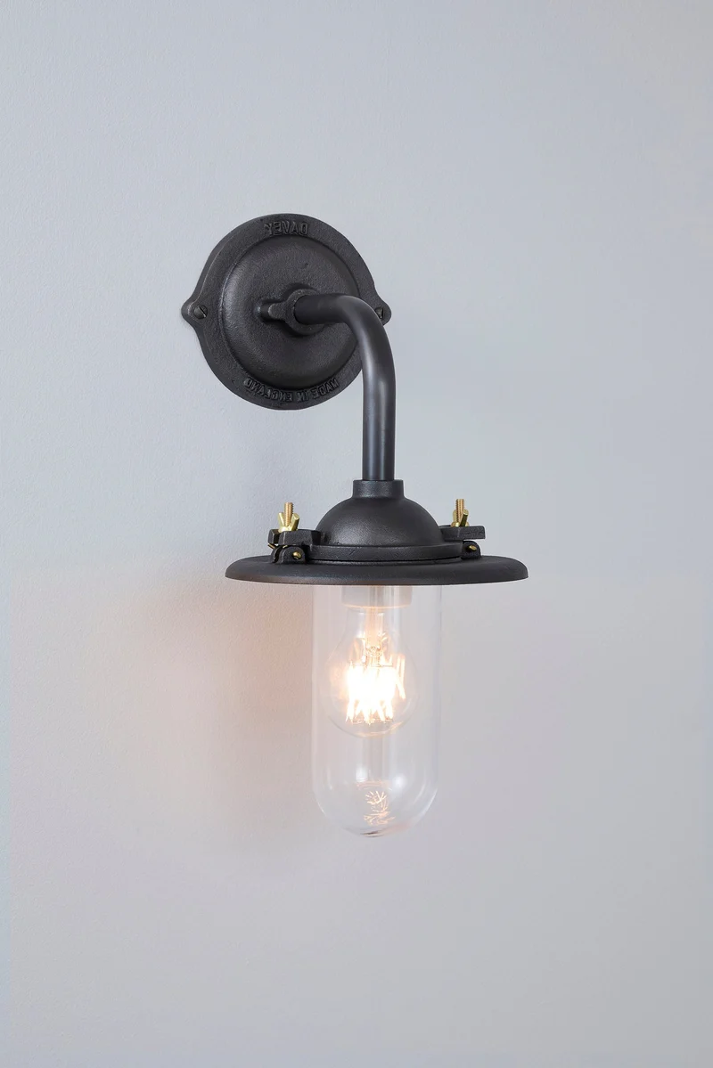 Exterior Bracket Light, 7685