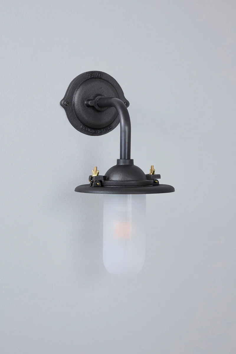 Exterior Bracket Light, 7685
