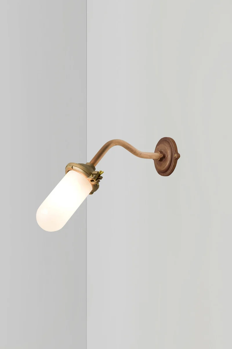 Exterior Bracket Light, Canted, 7684
