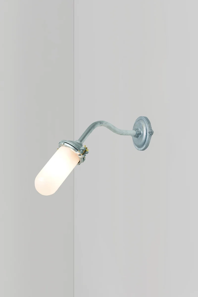 Exterior Bracket Light, Canted, 7684
