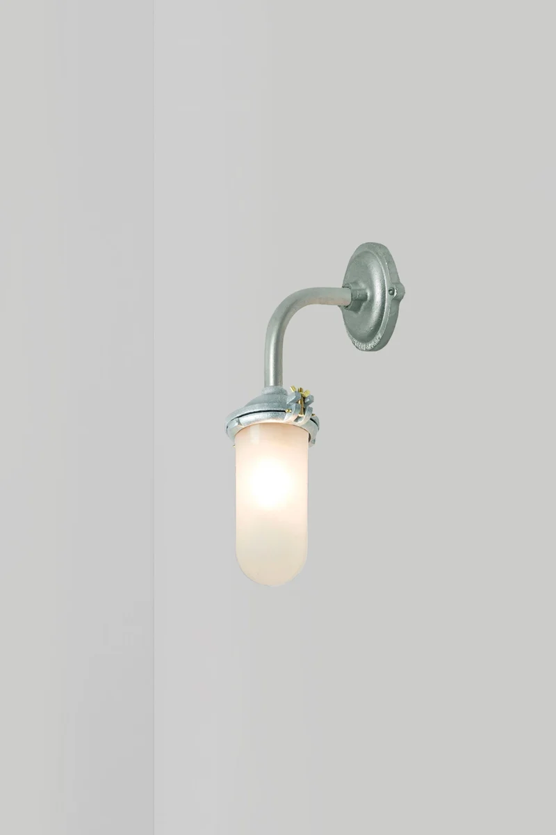 Exterior Bracket Light, 7684